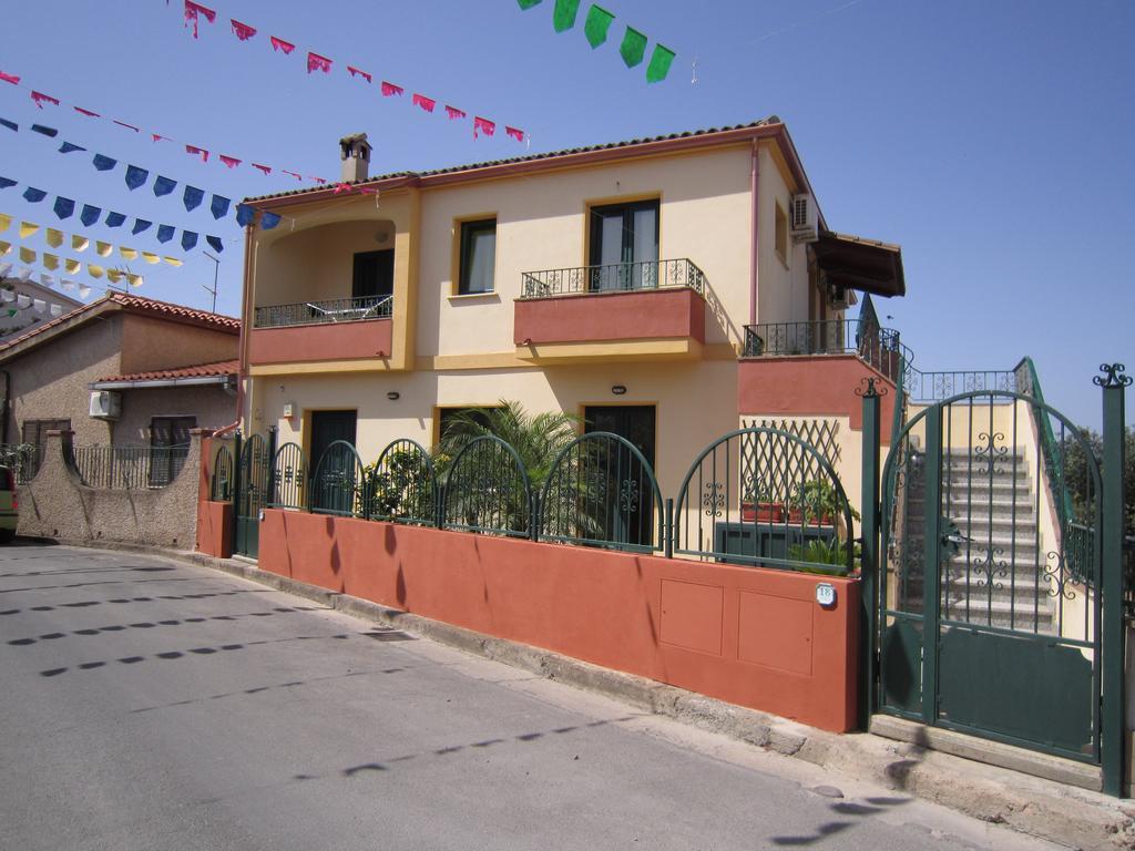 Casa Vacanze - Villa San Pietro Luaran gambar