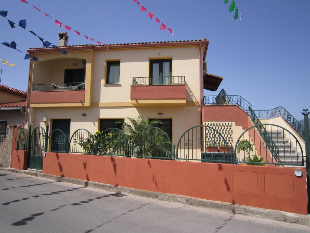Casa Vacanze - Villa San Pietro Luaran gambar